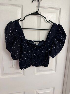 Papaya NWOT navy blue polka-dot smocked cropped top w/puff sleeves Size M